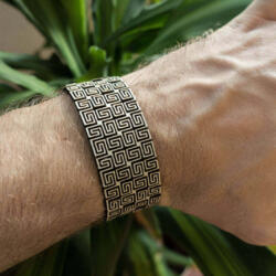 Lasercut Bendable Wood - Arm bracelet on person